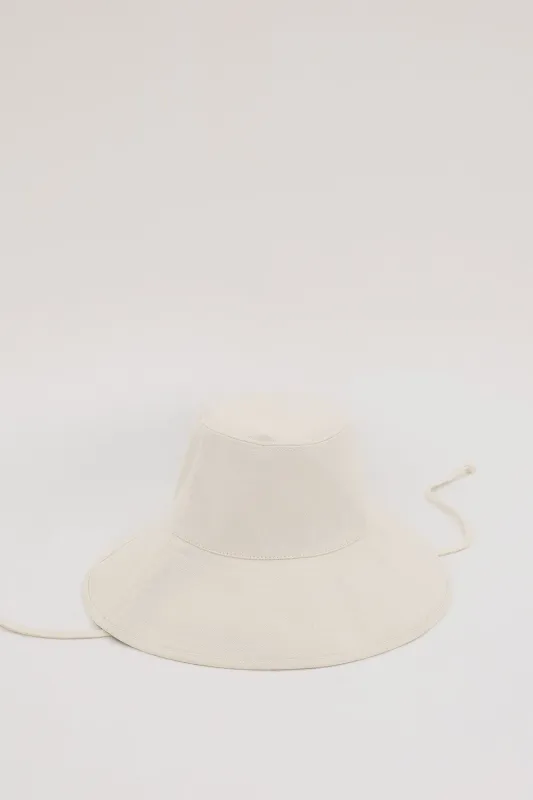 LACK OF COLOR THE HOLIDAY COCONUT BUCKET HAT sold by Dissh