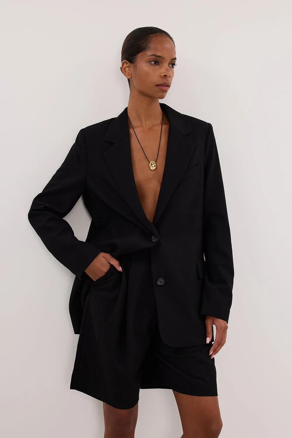 LIZA BLACK TAILORED BERMUDA SHORT sold by Dissh product image thumbnail 2