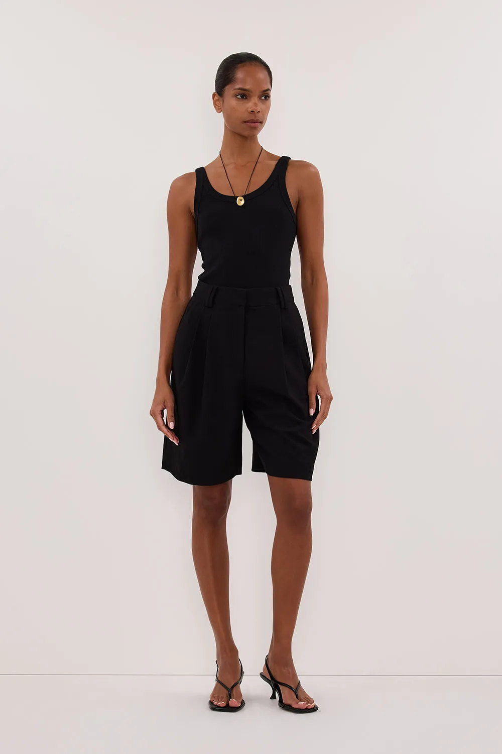 LIZA BLACK TAILORED BERMUDA SHORT sold by Dissh product image thumbnail 5