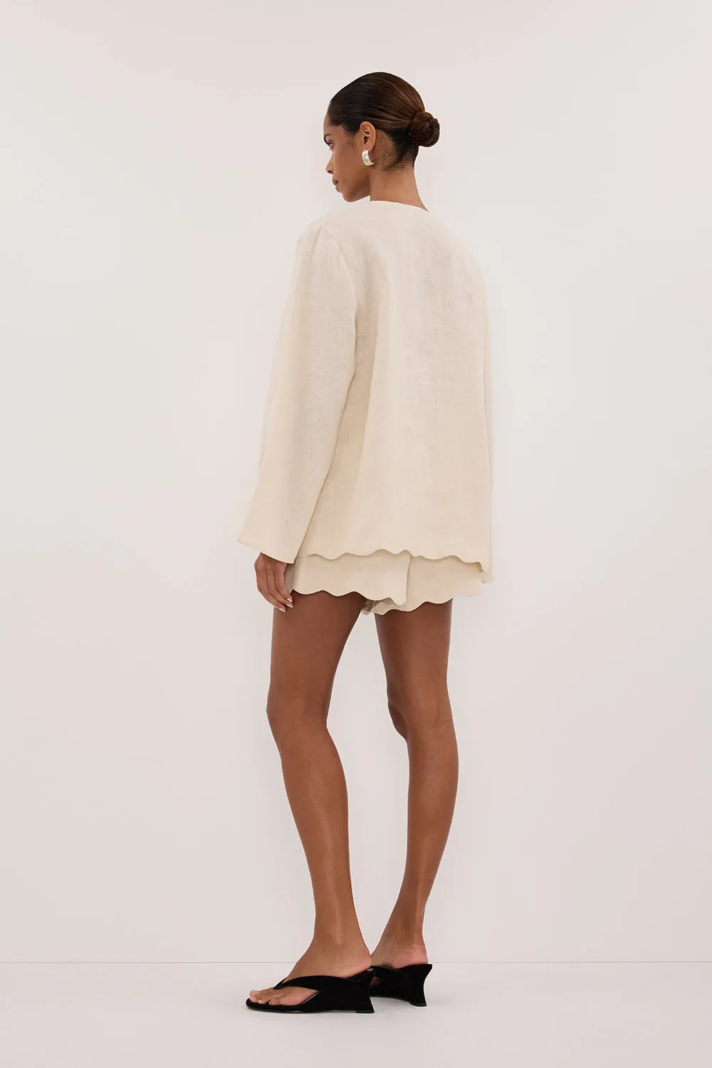 LELA SANDSTONE LINEN SHORT sold by Dissh product image thumbnail 5