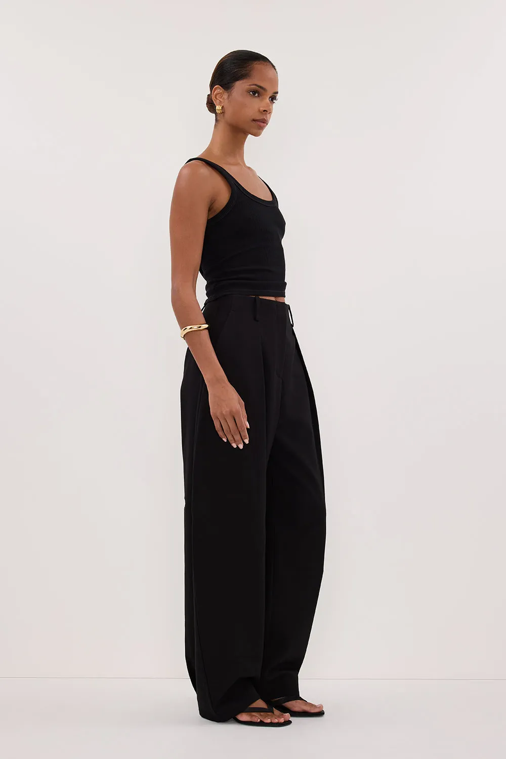 PHOEBE BLACK SCOOP NECK TANK TOP sold by Dissh product image thumbnail 2