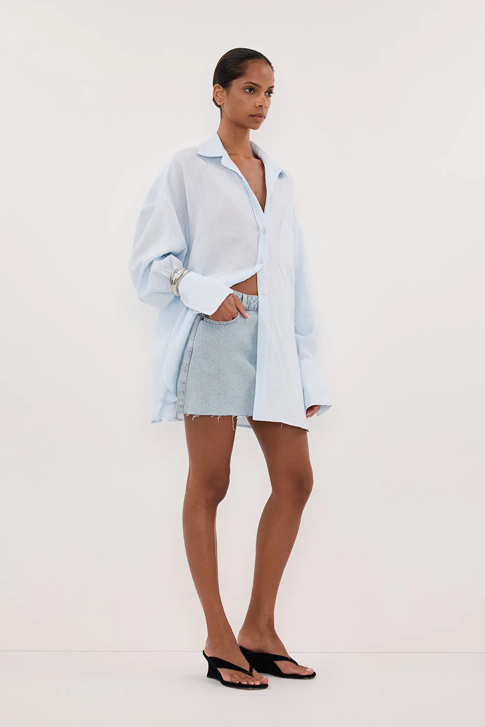 DANA LIGHT RINSE DENIM MINI SKIRT sold by Dissh product image thumbnail 3