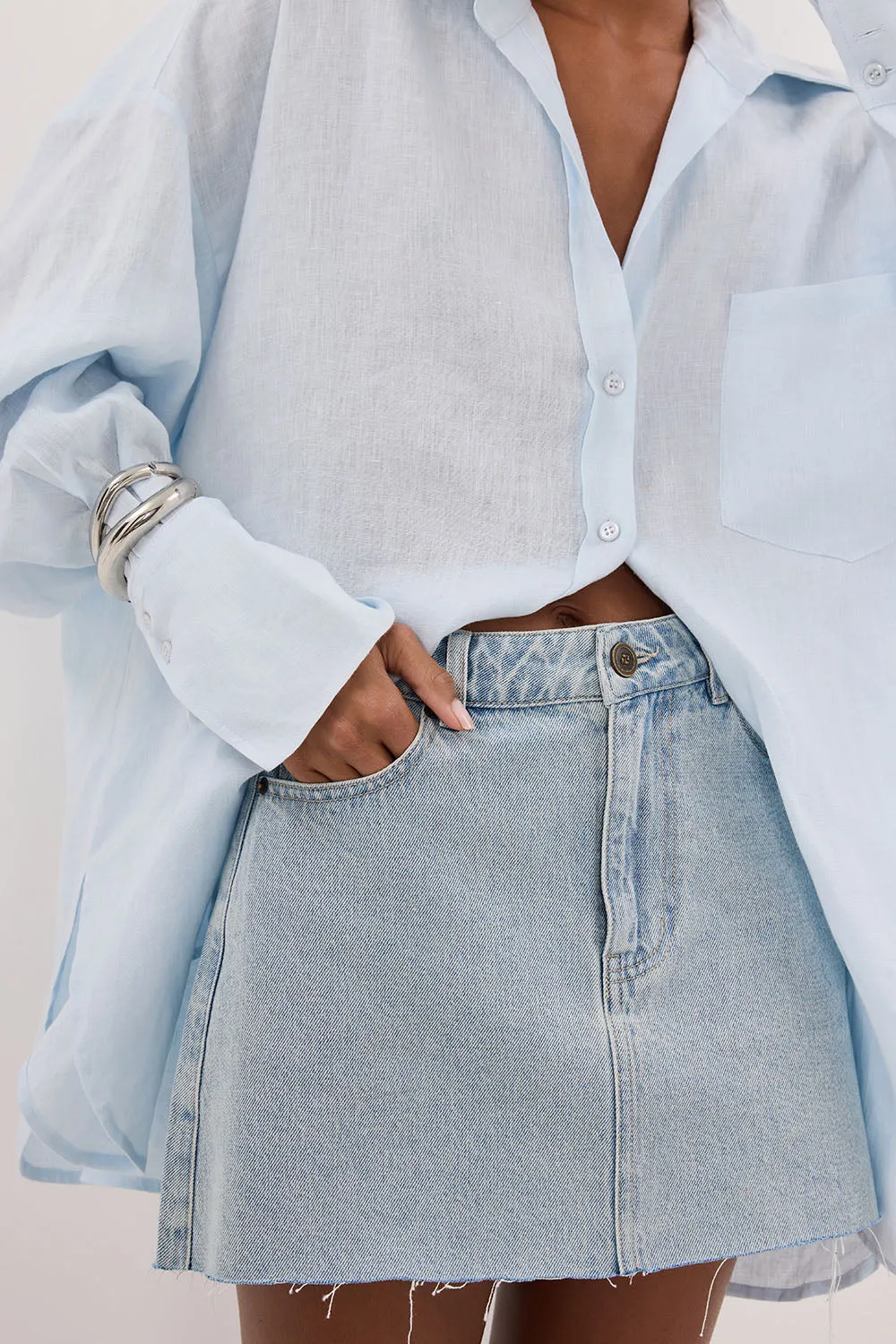DANA LIGHT RINSE DENIM MINI SKIRT sold by Dissh product image thumbnail 5