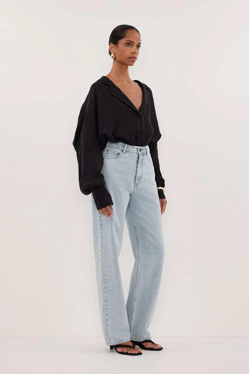 WESTIN LIGHT RINSE TALL STRAIGHT JEAN sold by Dissh product image thumbnail 3