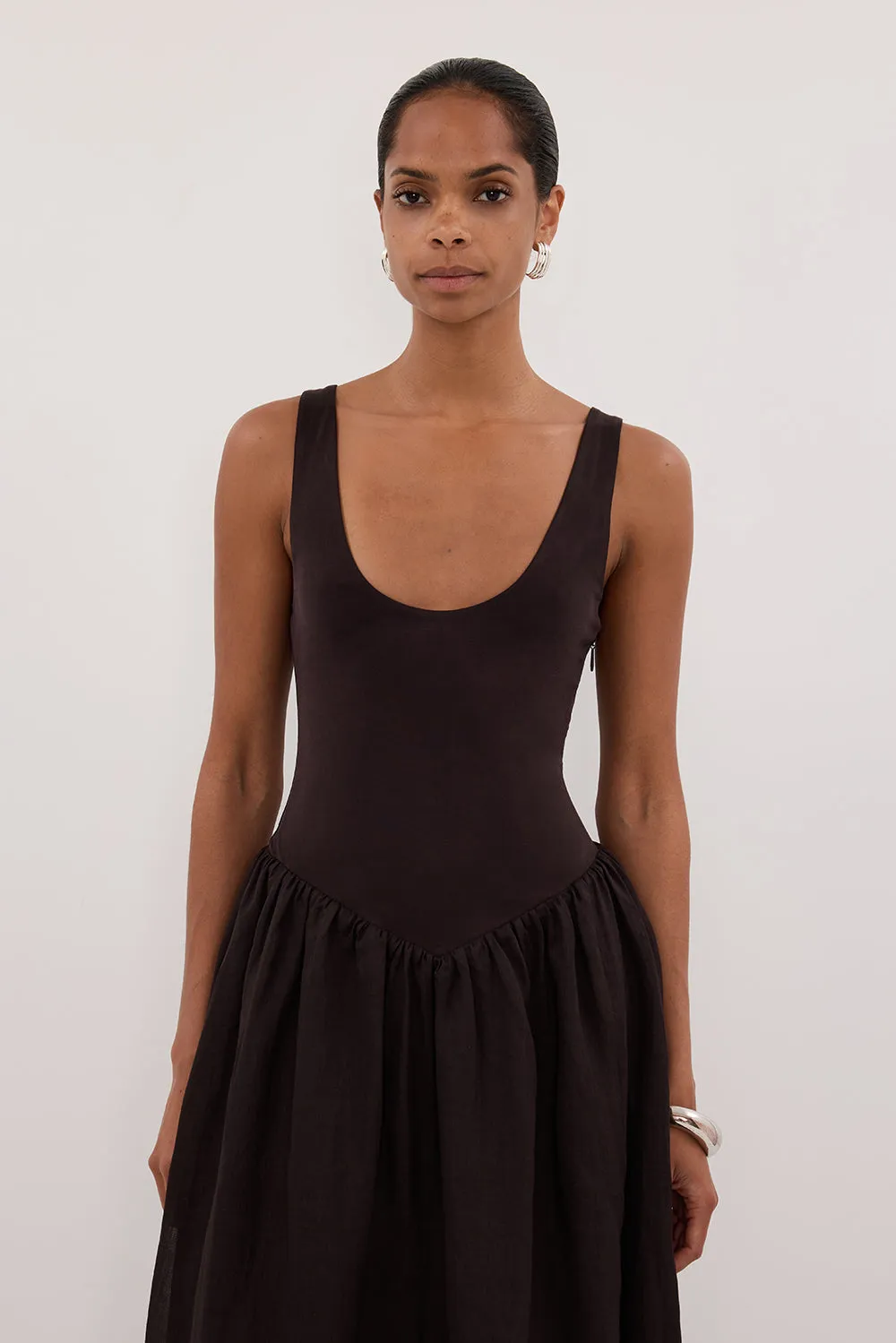 SKYLER BURNT CHOC HYBRID MIDI DRESS sold by Dissh product image thumbnail 3