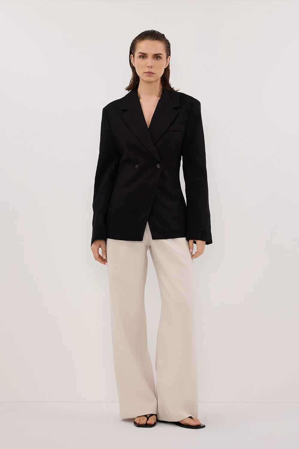 SURI BLACK CINCHED BLAZER sold by Dissh product image thumbnail 5