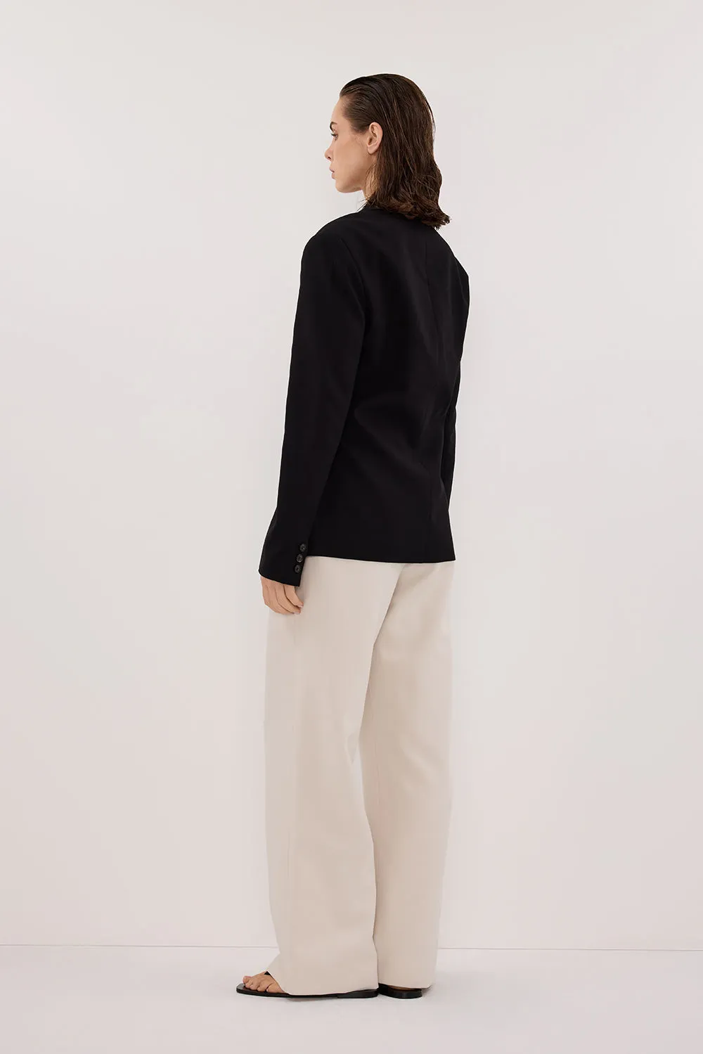 SURI BLACK CINCHED BLAZER sold by Dissh product image thumbnail 4