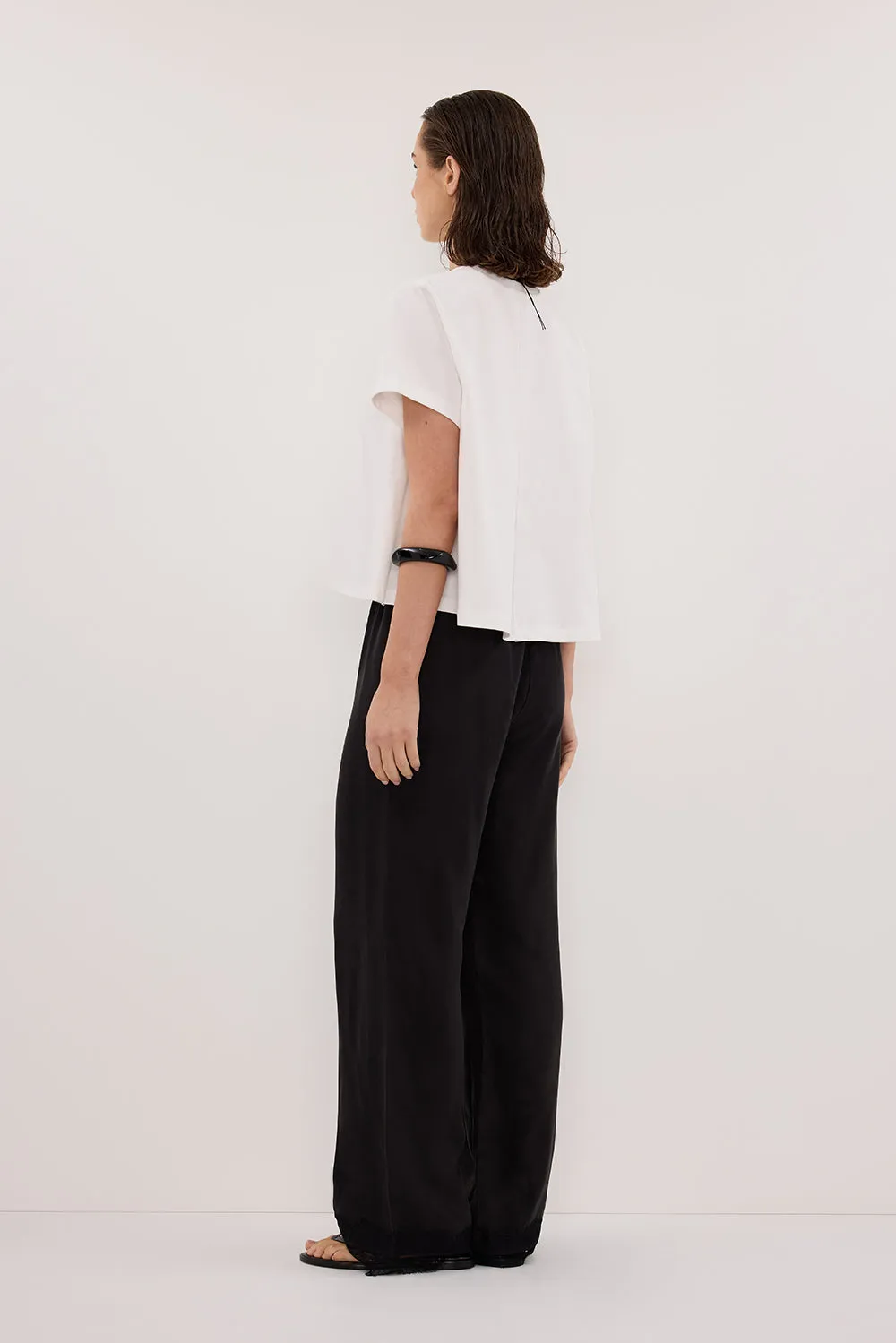 TATUM WHITE SHORT SLEEVE TEE sold by Dissh product image thumbnail 4