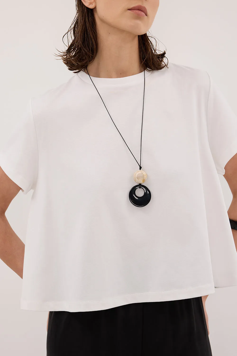 TATUM WHITE SHORT SLEEVE TEE sold by Dissh product image thumbnail 5