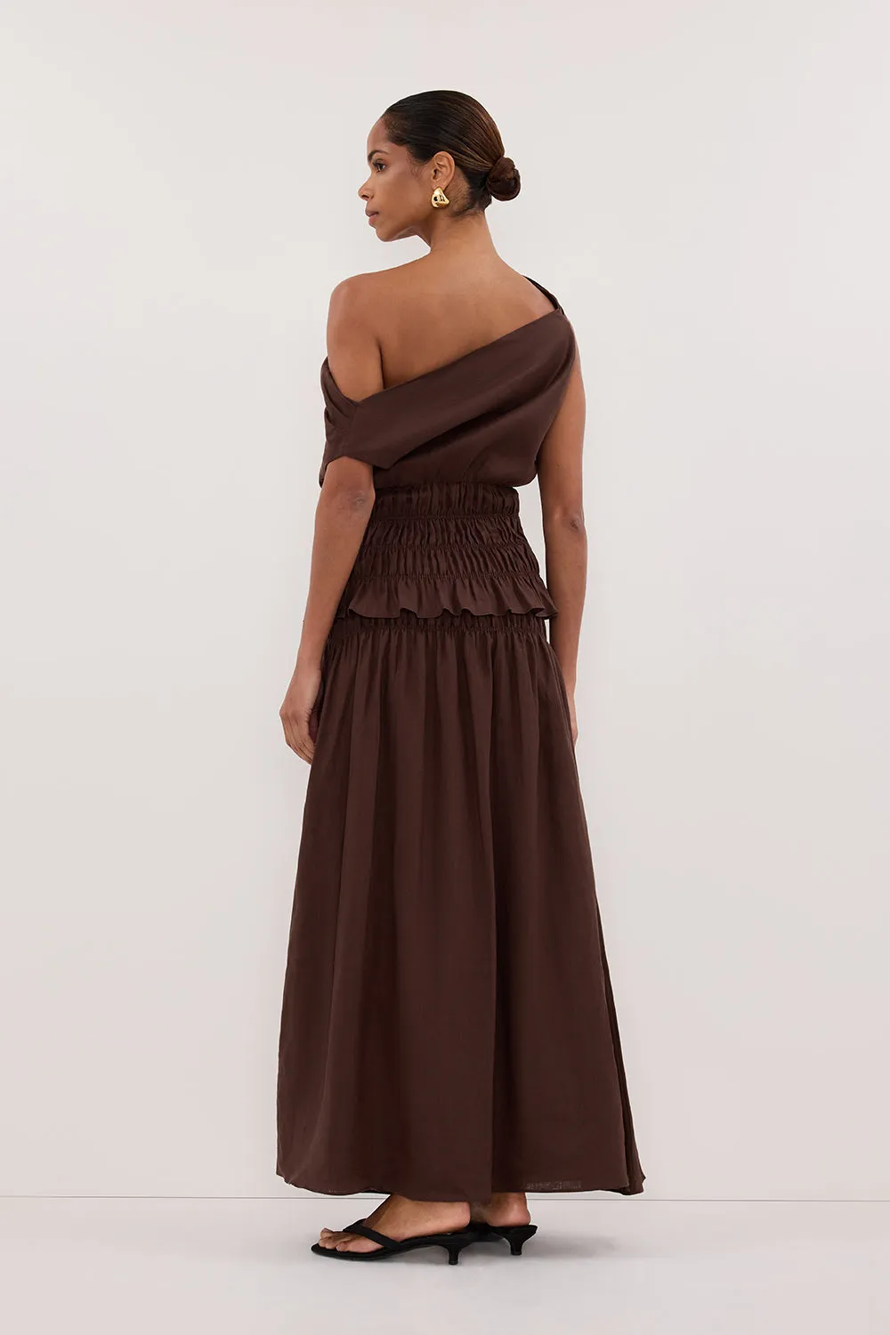 MAIA COCOA LINEN SHIRRED MIDI SKIRT sold by Dissh product image thumbnail 5