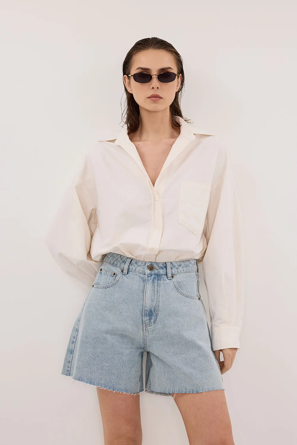 MARLEY LIGHT RINSE DENIM SHORT sold by Dissh product image thumbnail 2