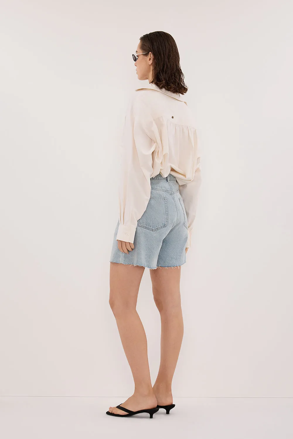 MARLEY LIGHT RINSE DENIM SHORT sold by Dissh product image thumbnail 4