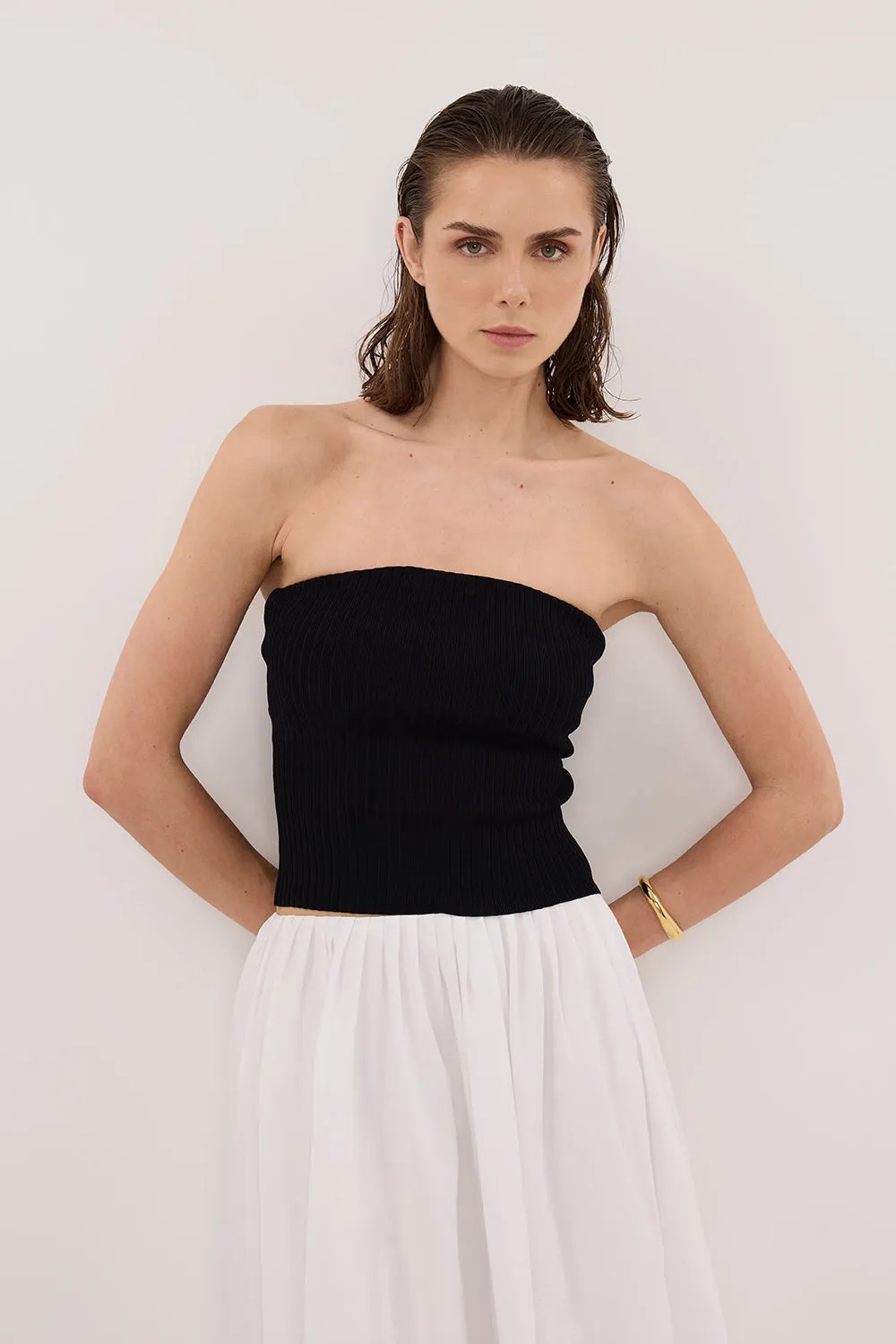 LIMA BLACK STRAPLESS BANDEAU KNIT TOP sold by Dissh product image thumbnail 2