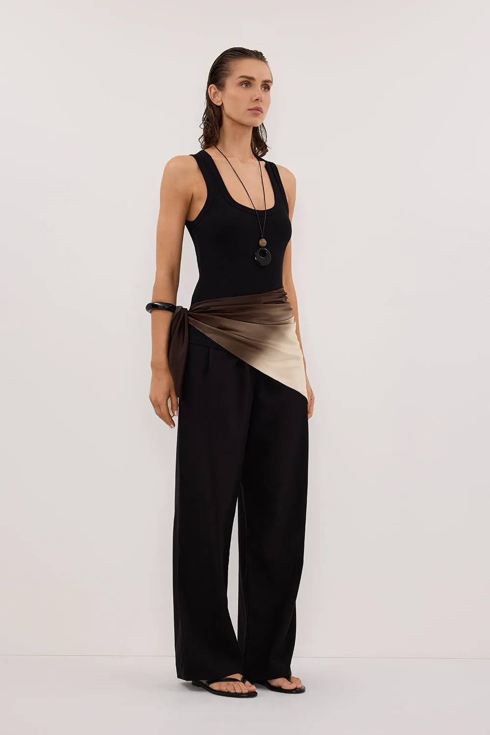 CLARA BLACK SCOOP NECK TANK TOP sold by Dissh product image thumbnail 3