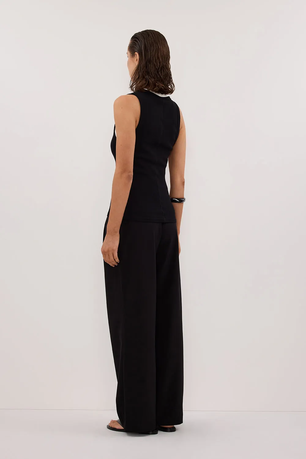CLARA BLACK SCOOP NECK TANK TOP sold by Dissh product image thumbnail 4