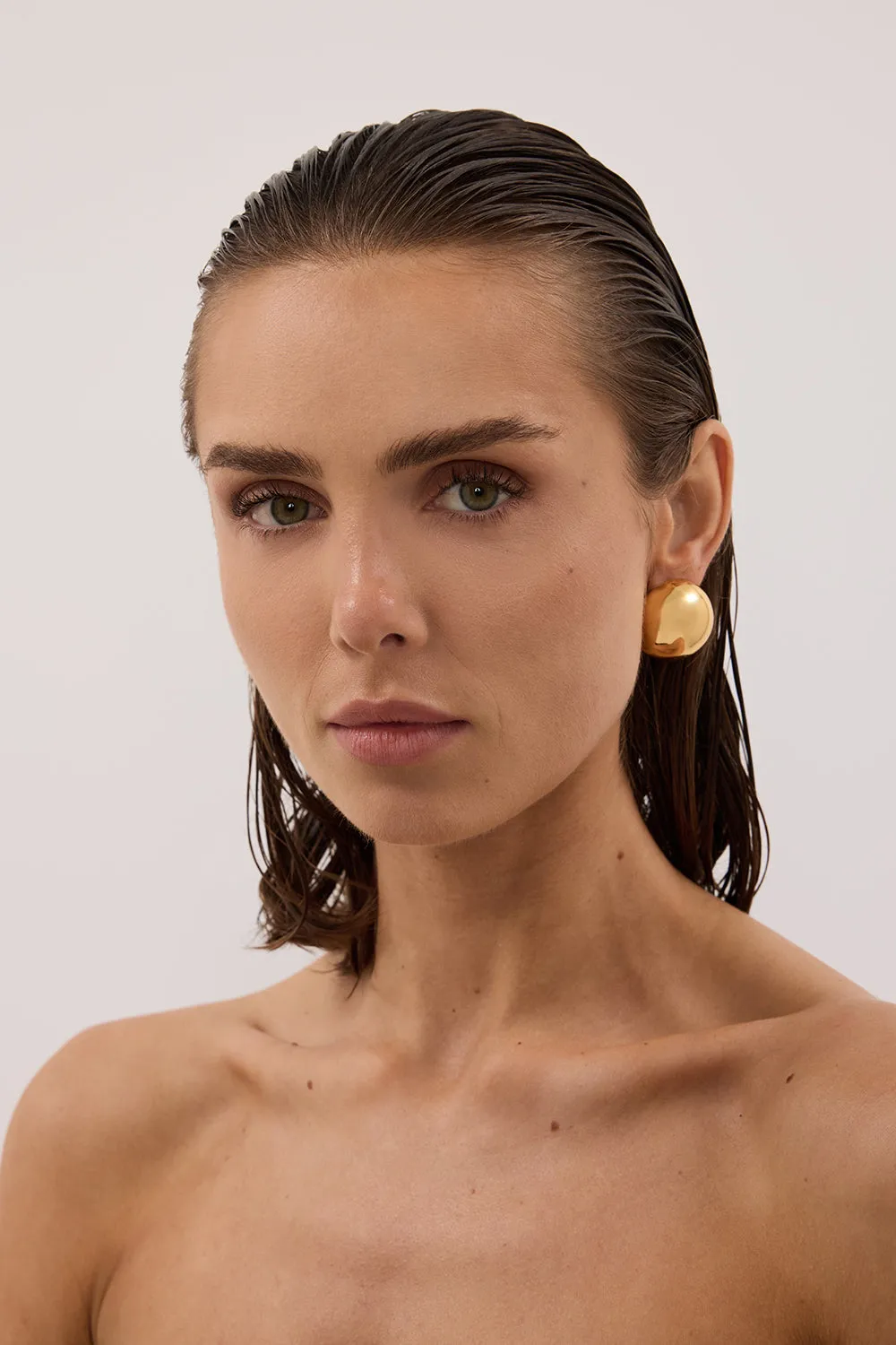 ANNA ROSSI DOMED GOLD EARRING sold by Dissh product image thumbnail 2