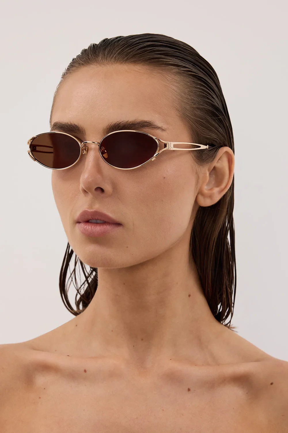 LUV LOU THE PALOMA BROWN MONO SUNGLASSES sold by Dissh product image thumbnail 2