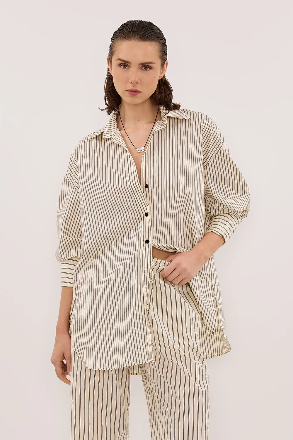 SABLE CREAM OVERSIZED SILK BLEND SHIRT sold by Dissh product image thumbnail 2