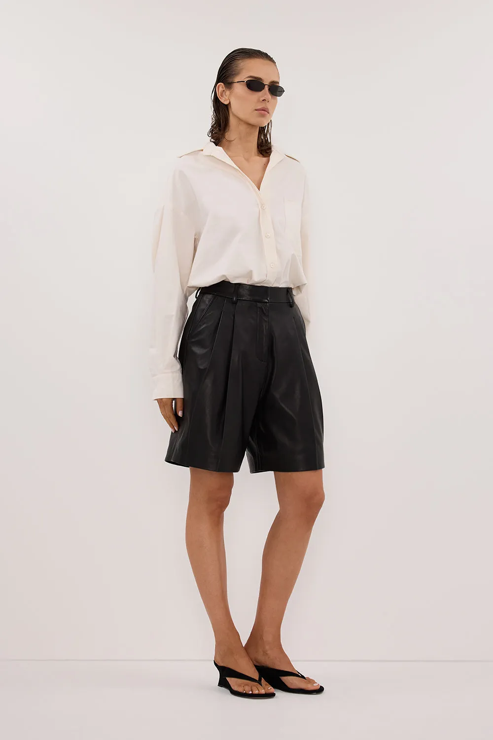 MAYFAIR BLACK LEATHER BERMUDA SHORT sold by Dissh product image thumbnail 4