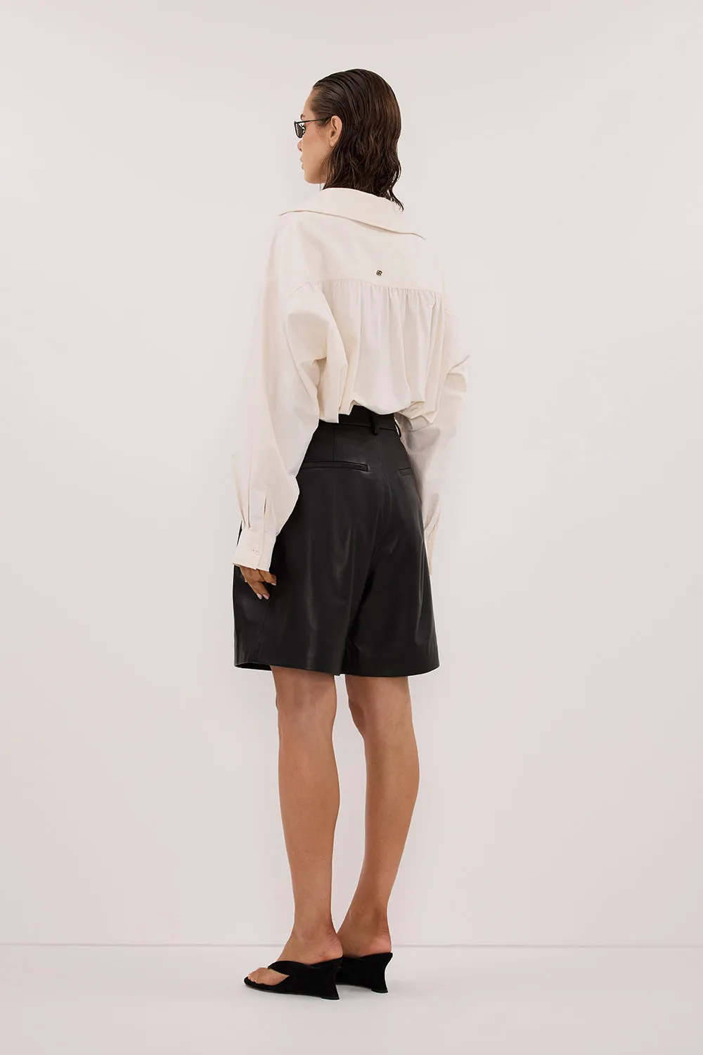 MAYFAIR BLACK LEATHER BERMUDA SHORT sold by Dissh product image thumbnail 5