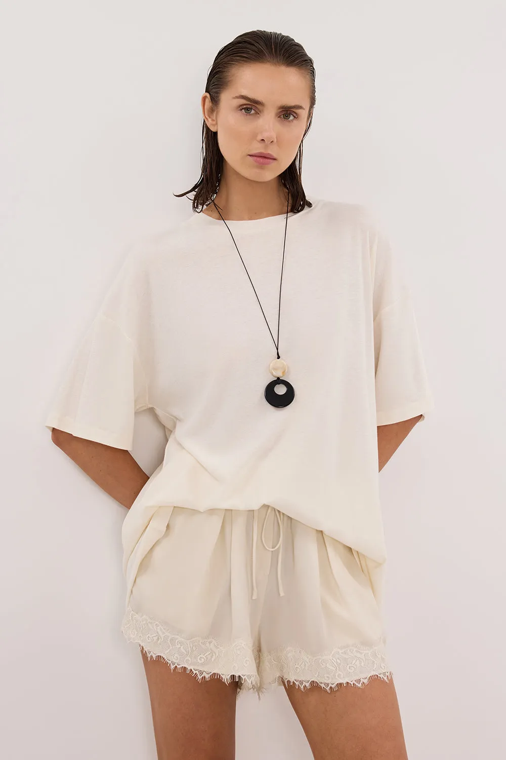 SLOANE CREAM COTTON LONGLINE TEE sold by Dissh product image thumbnail 2