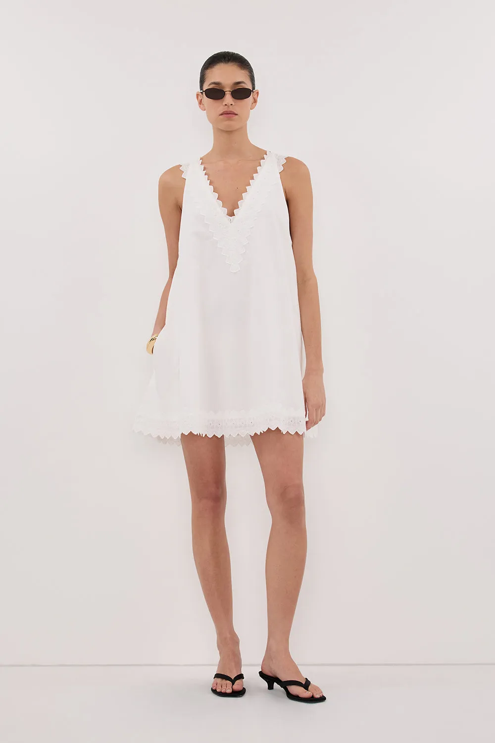 ANNABEL WHITE SLEEVELESS V NECK MINI DRESS sold by Dissh