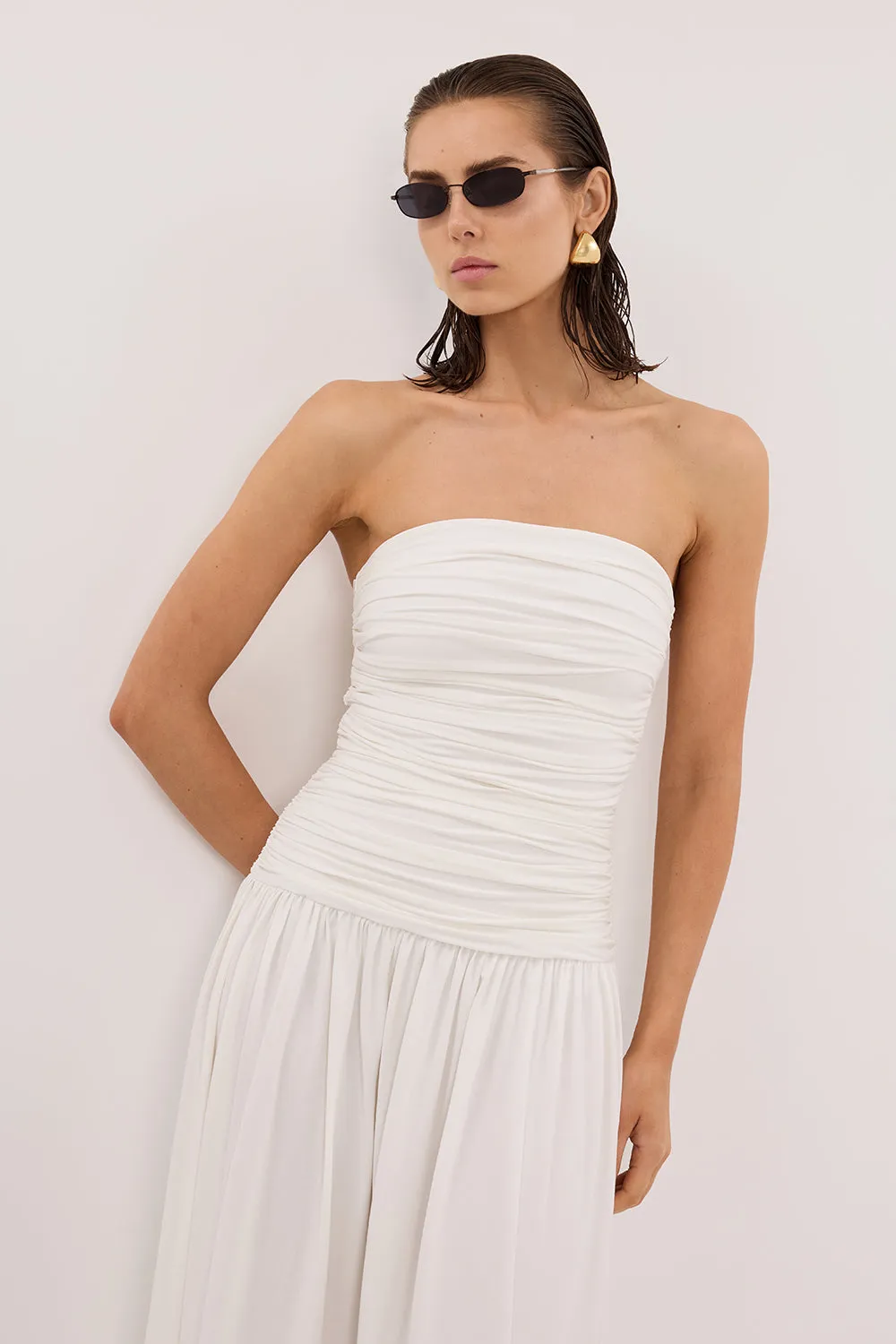 SHARI OFF WHITE STRAPLESS BANDEAU MIDI DRESS sold by Dissh product image thumbnail 2