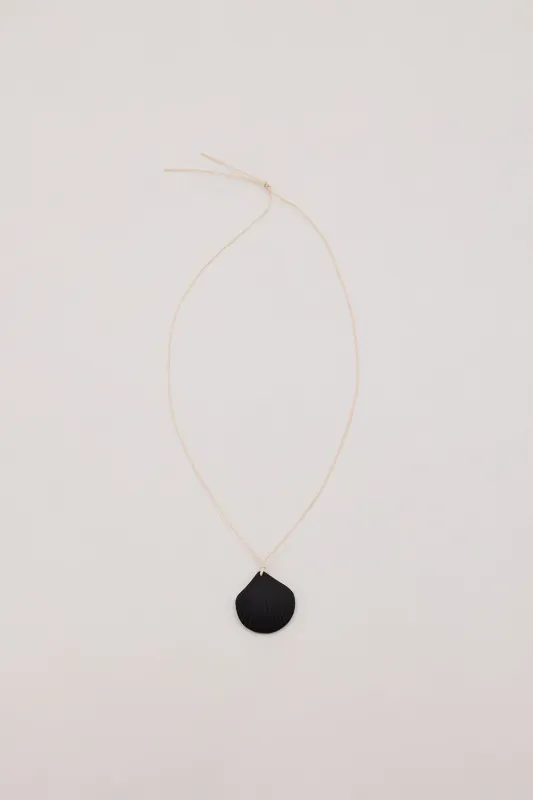 HEAVEN MAYHEM ASTER BLACK NECKLACE sold by Dissh