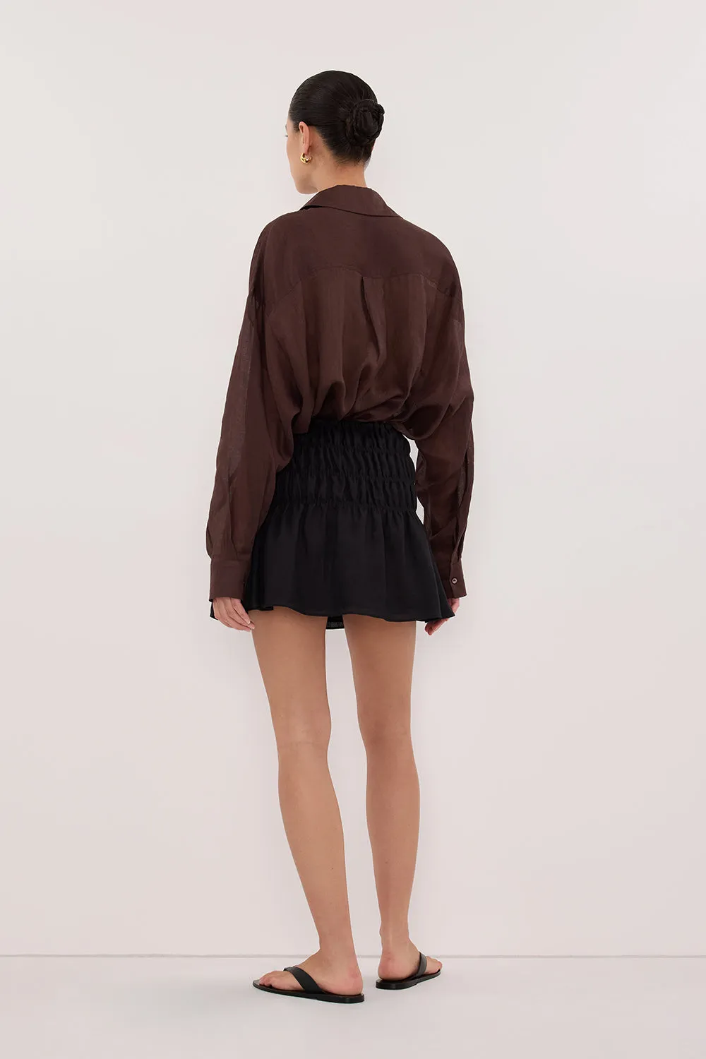 MAIA BLACK LINEN MINI SKIRT sold by Dissh product image thumbnail 4