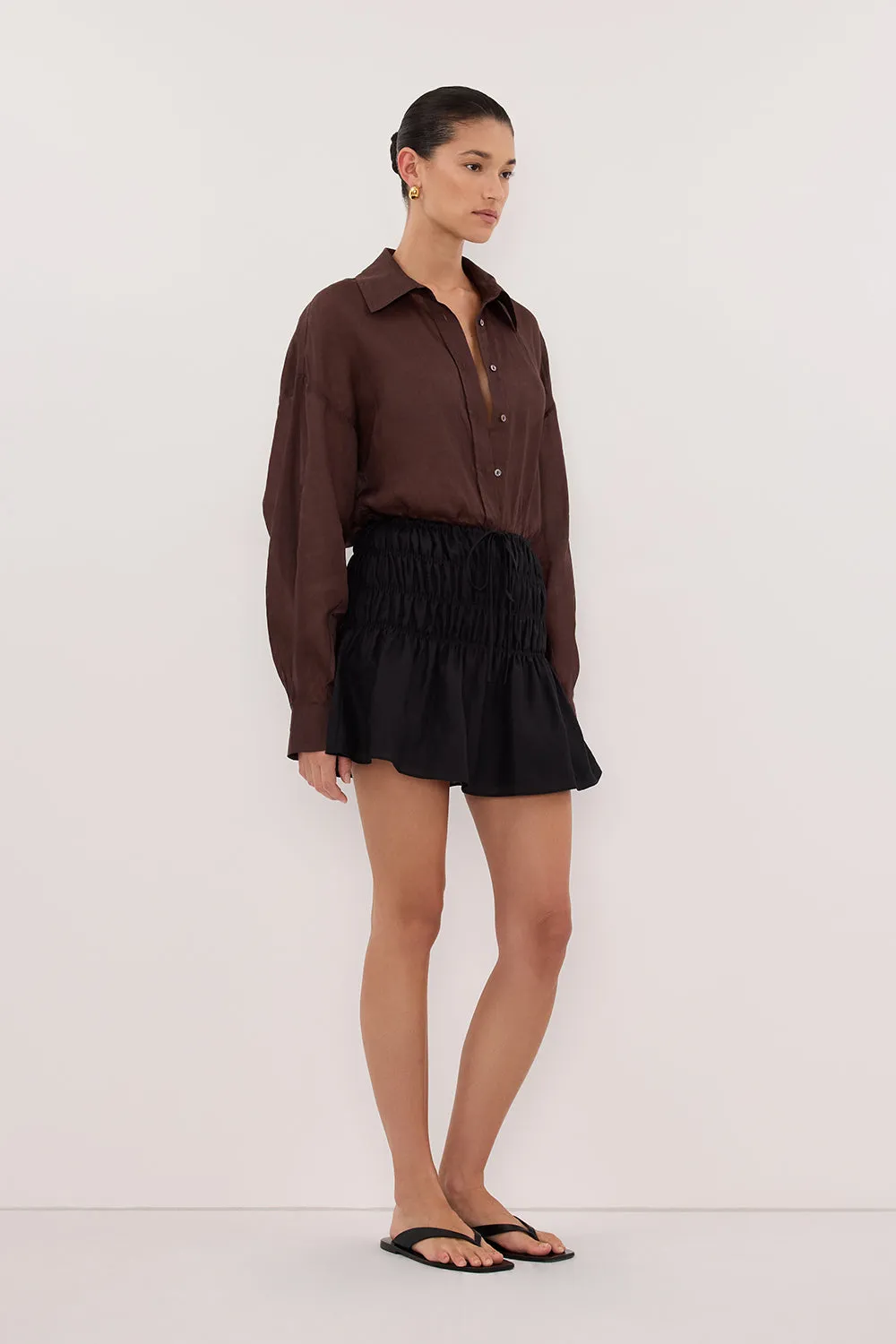 MAIA BLACK LINEN MINI SKIRT sold by Dissh product image thumbnail 3