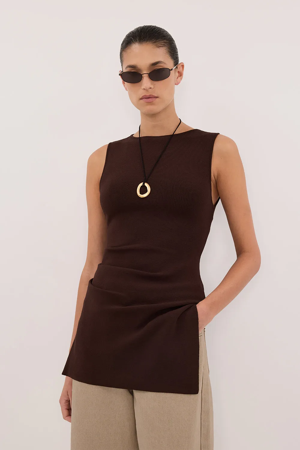 CLEO CHOC SLEEVELESS LONGLINE KNIT TOP sold by Dissh product image thumbnail 2