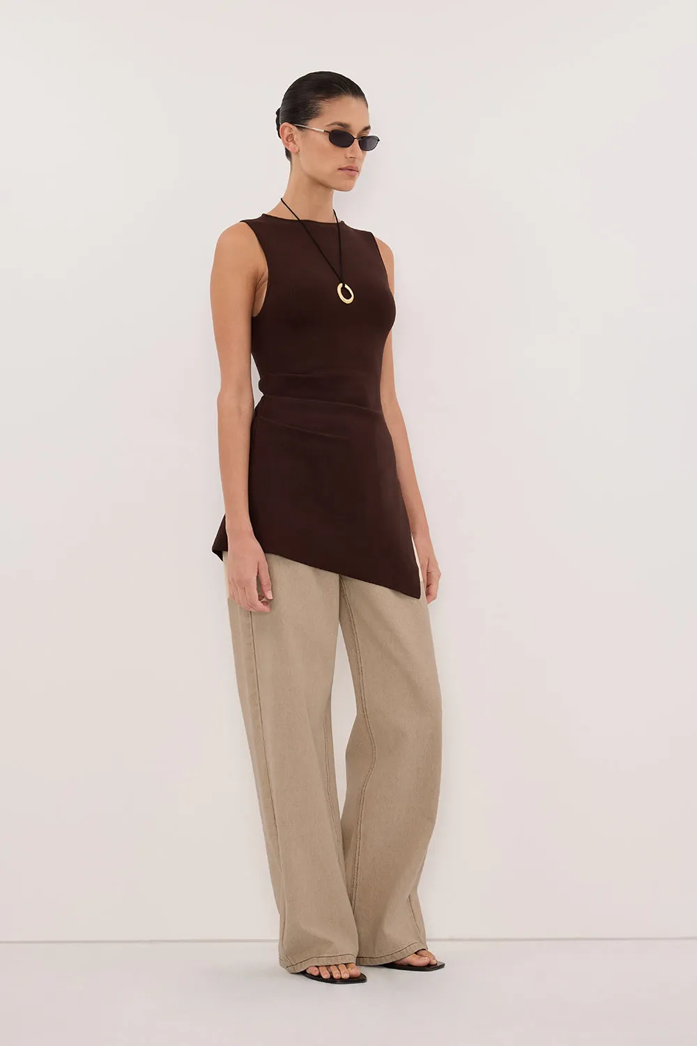 CLEO CHOC SLEEVELESS LONGLINE KNIT TOP sold by Dissh product image thumbnail 3