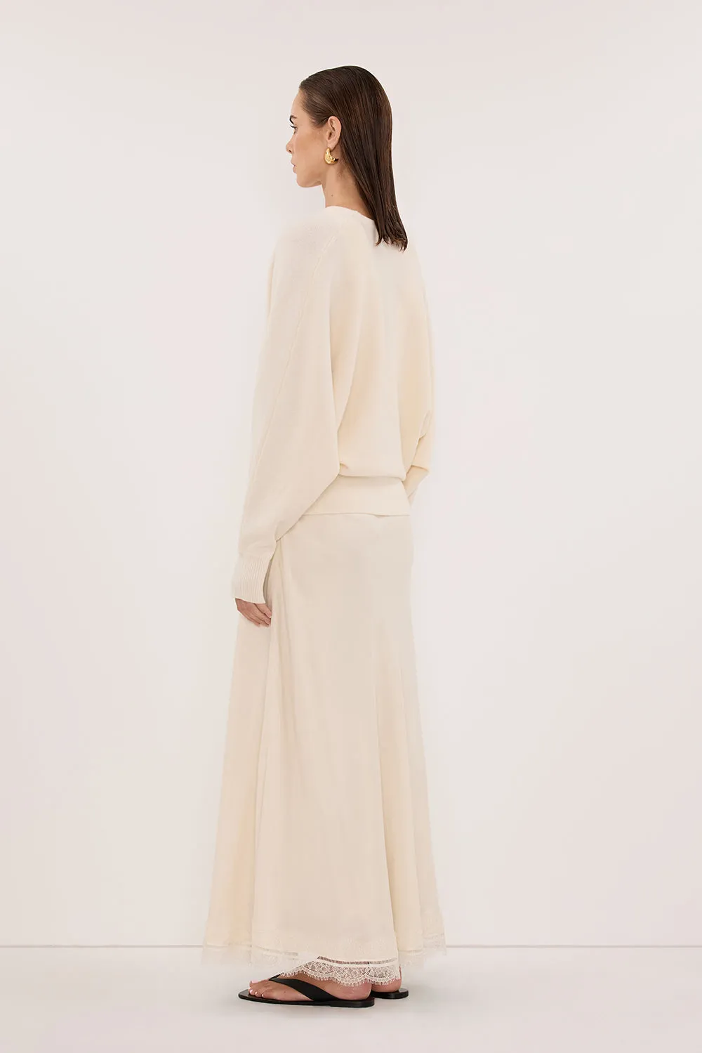 LUMI CREAM V NECK MERINO KNIT JUMPER sold by Dissh product image thumbnail 4