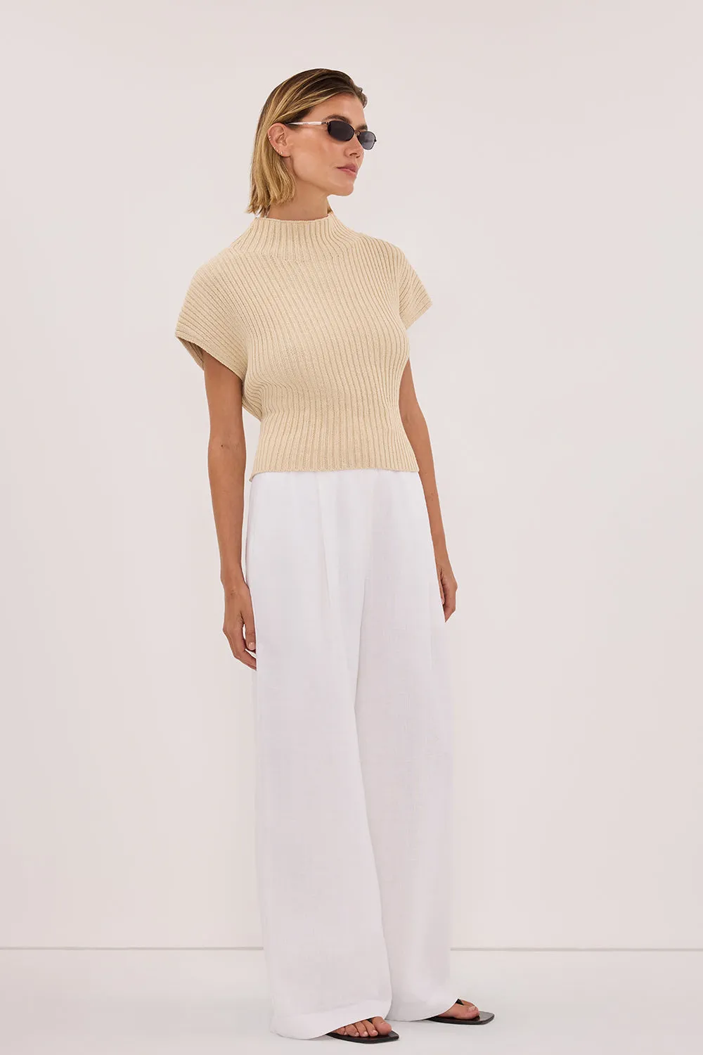 DELLA NATURAL KNIT TOP sold by Dissh product image thumbnail 3