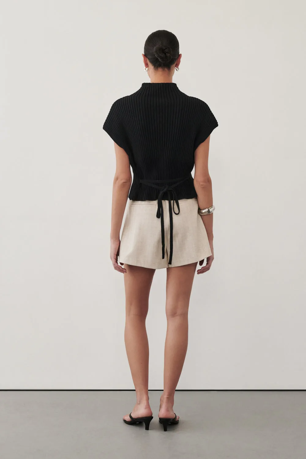 DELLA BLACK KNIT TOP sold by Dissh product image thumbnail 5