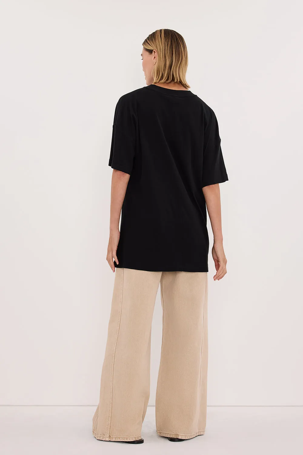 SLOANE BLACK COTTON LONGLINE TEE sold by Dissh product image thumbnail 4