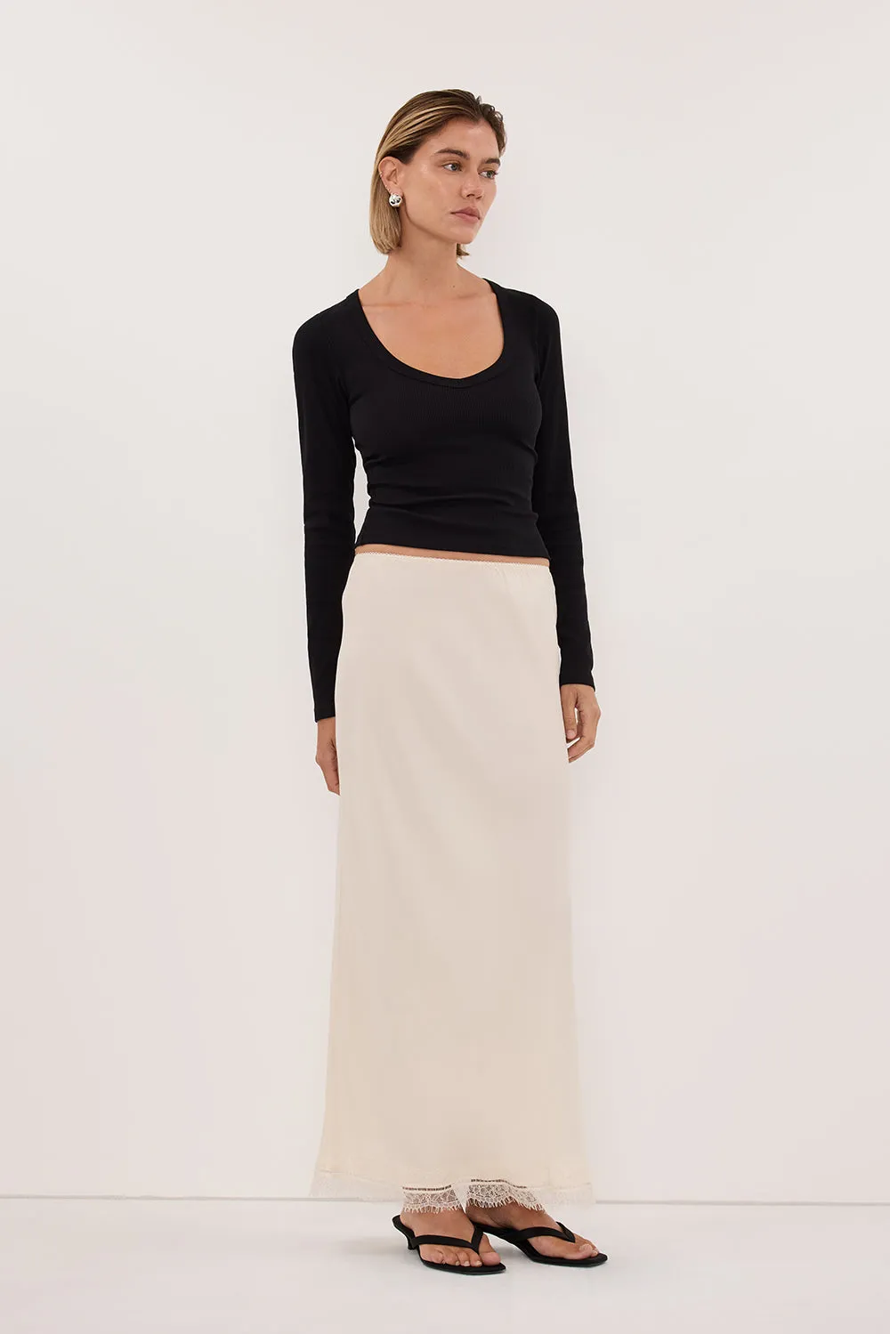 YASMIN BLACK LONG SLEEVE KNIT TOP sold by Dissh product image thumbnail 3