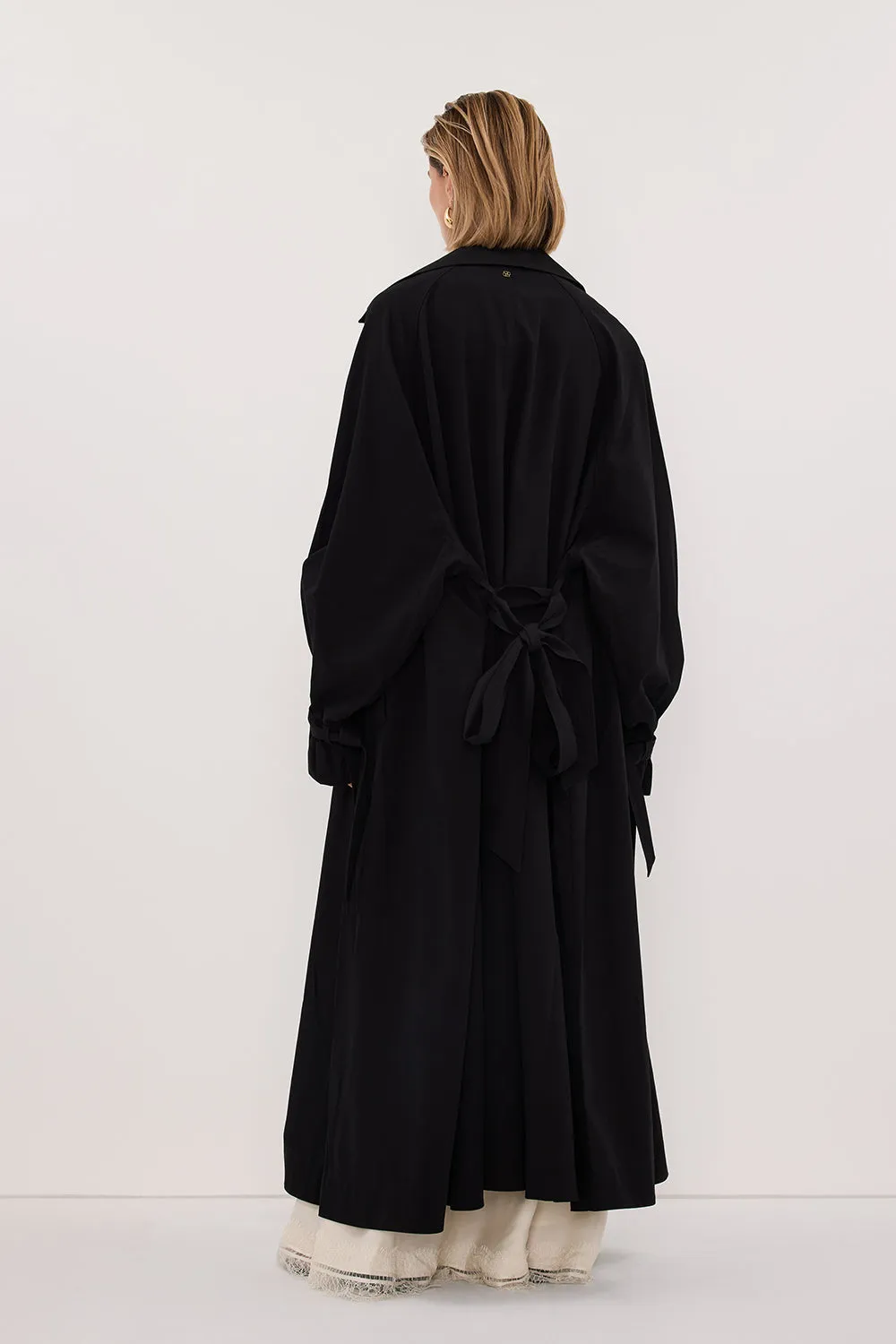 NINA BLACK LIGHTWEIGHT TRENCH COAT sold by Dissh product image thumbnail 5