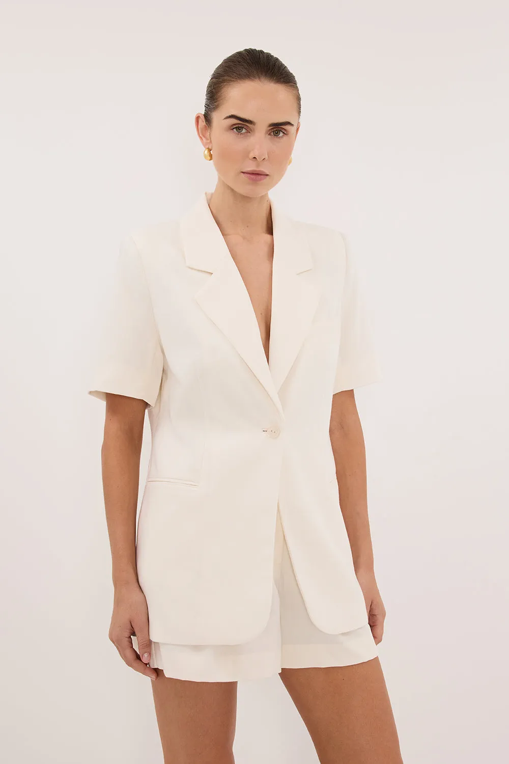 JORDY CREAM TAILORED SHORT sold by Dissh product image thumbnail 2