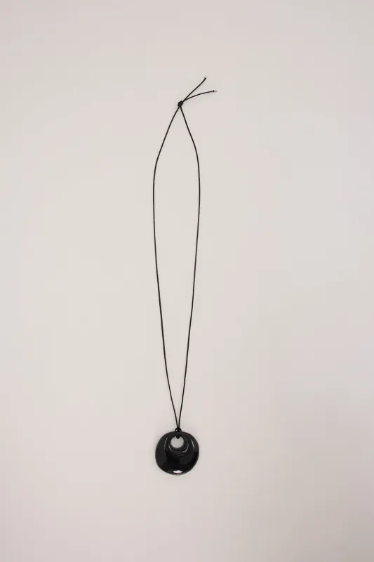 ANNA ROSSI RAINA PENDANT NECKLACE BLACK made by Dissh