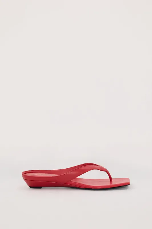 ALIAS MAE SCARLET FENTON THONG HEEL made by Alias Mae