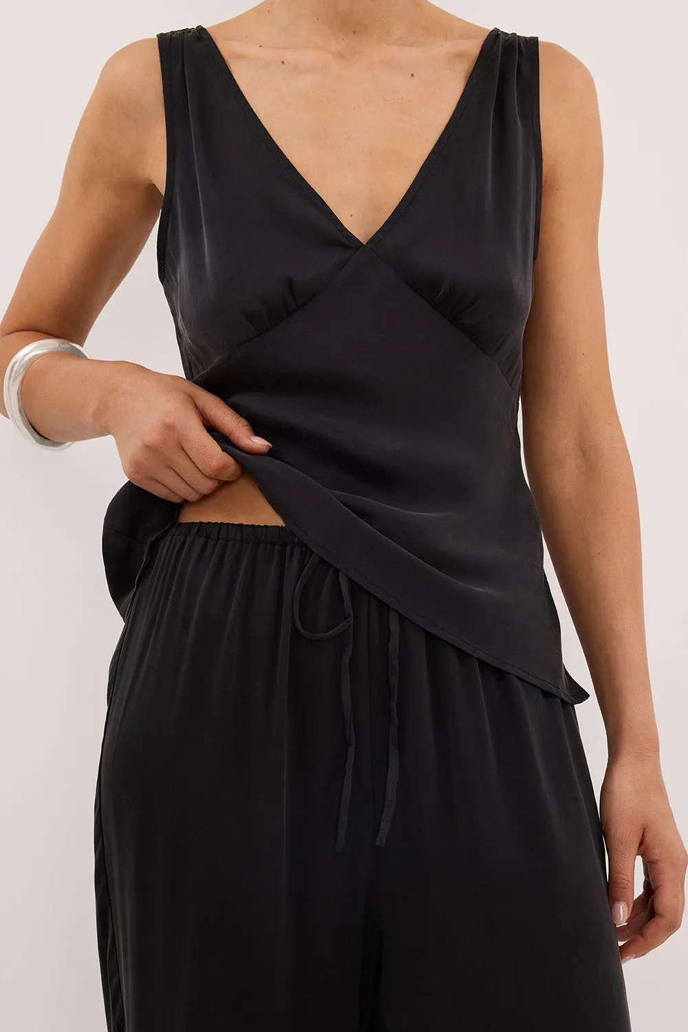 PIPPA BLACK SILK PANT sold by Dissh product image thumbnail 5