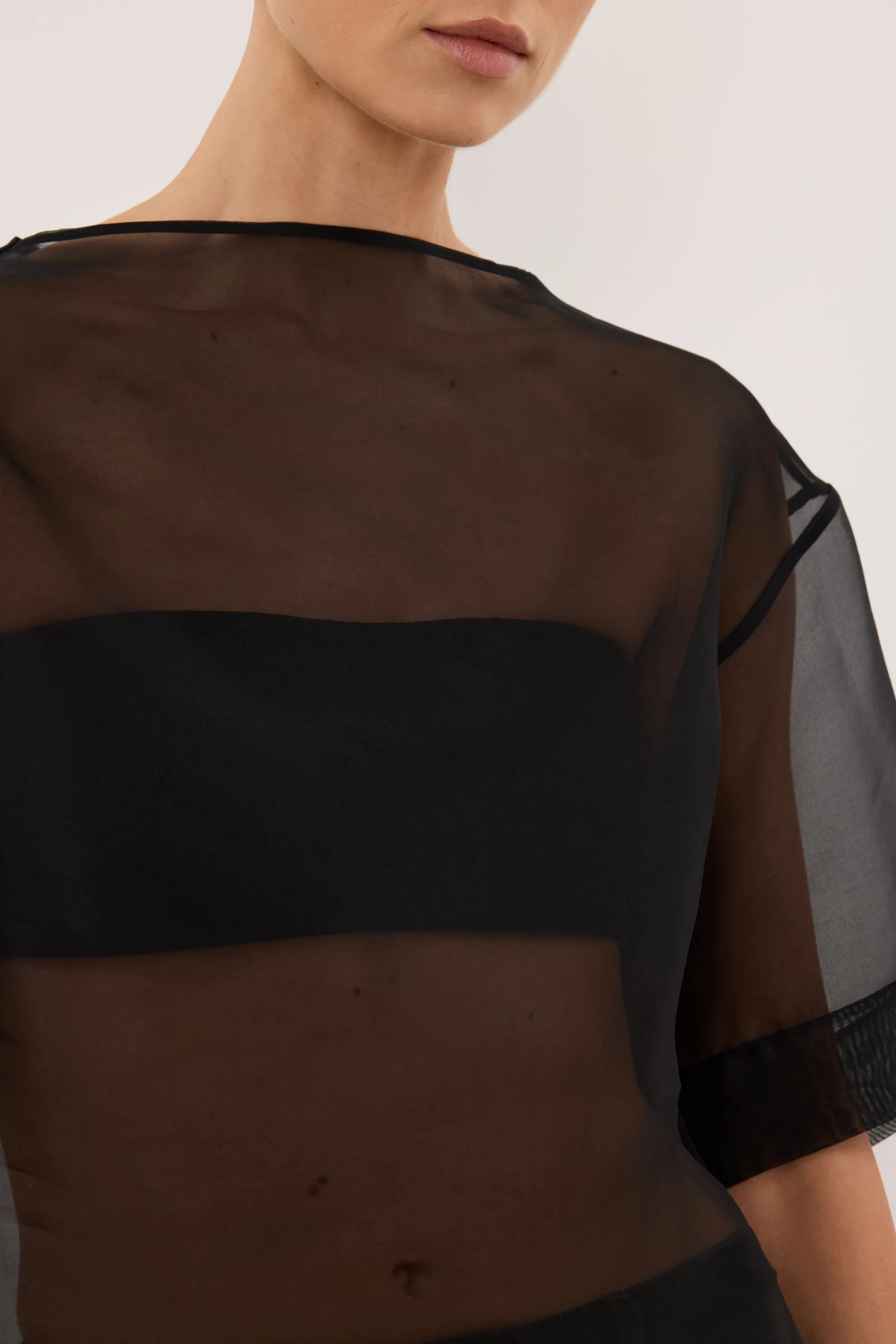 SIAN BLACK SILK ORGANZA TEE sold by Dissh product image thumbnail 5