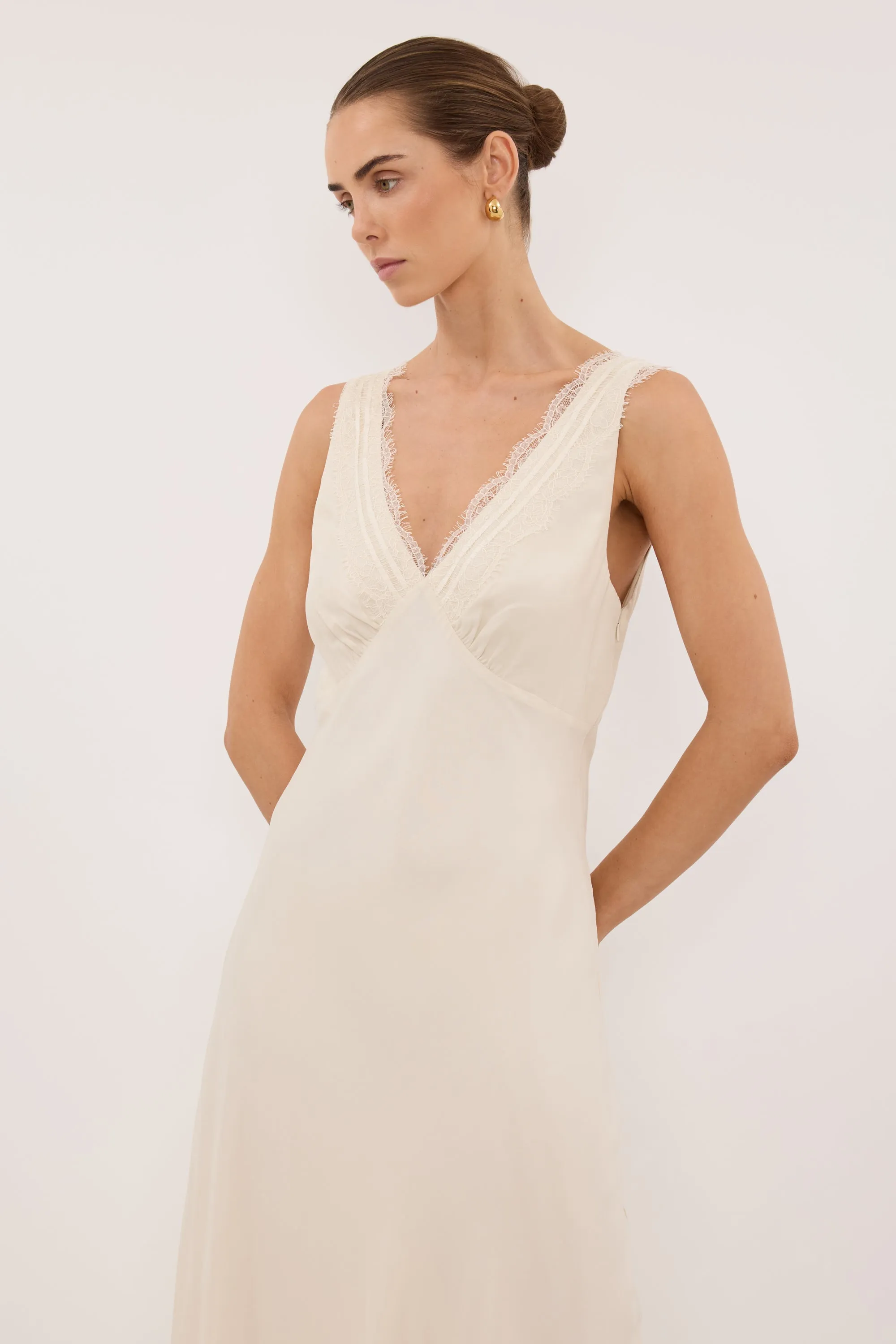 ANDREA SANDSTONE CUPRO MIDI DRESS sold by Dissh product image thumbnail 3