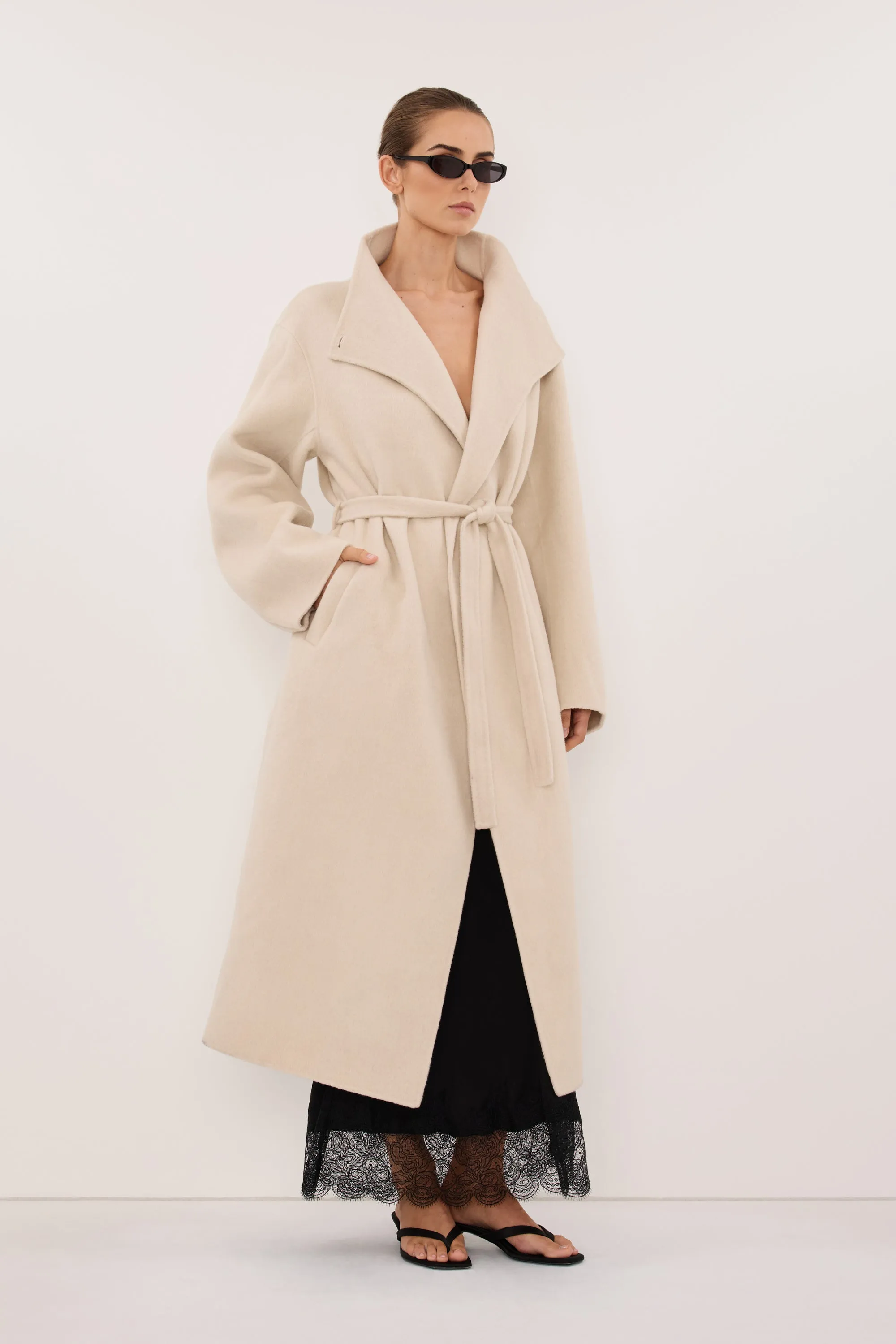 WREN BONE WOOL BLEND COAT sold by Dissh product image thumbnail 4