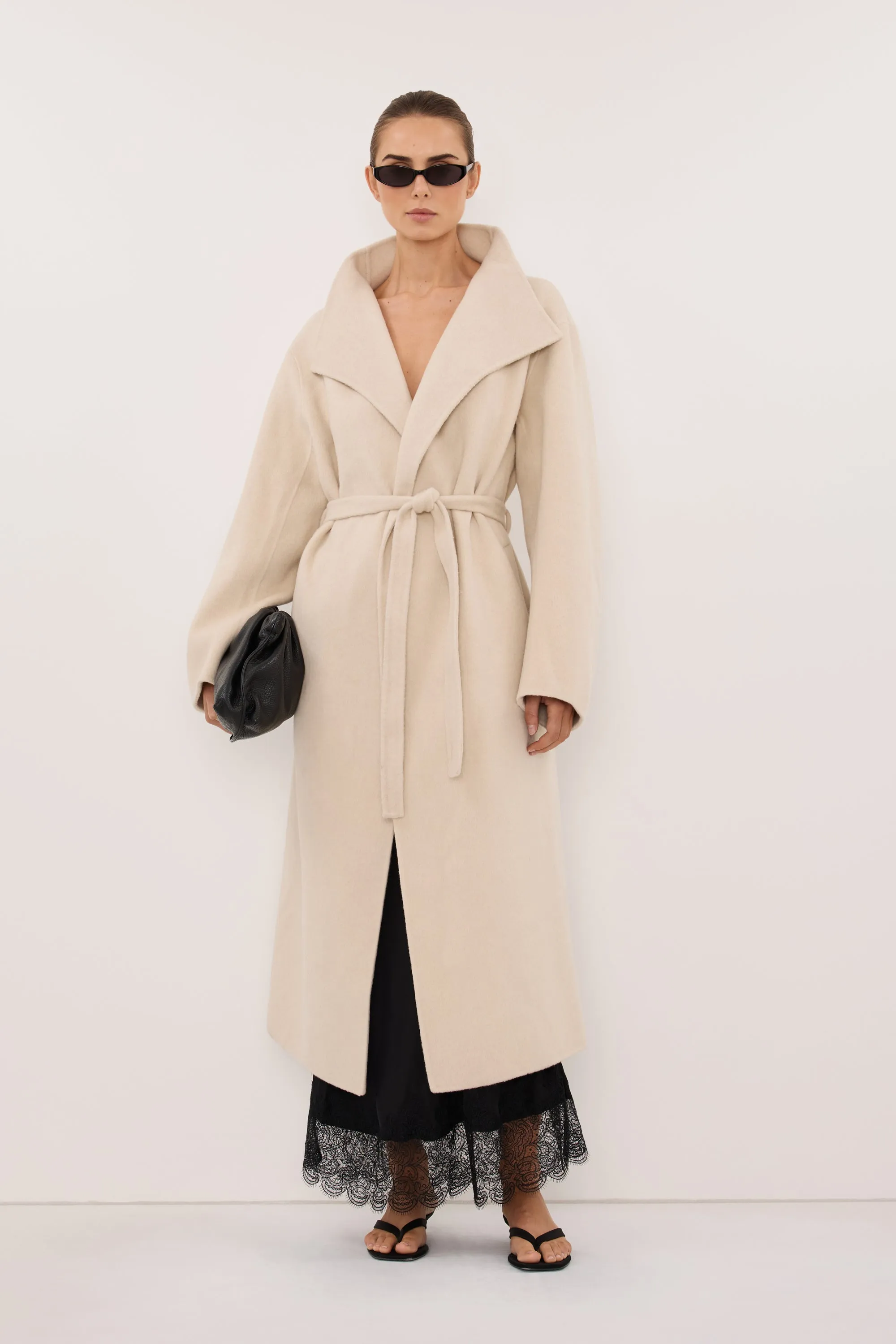 WREN BONE WOOL BLEND COAT sold by Dissh product image thumbnail 2