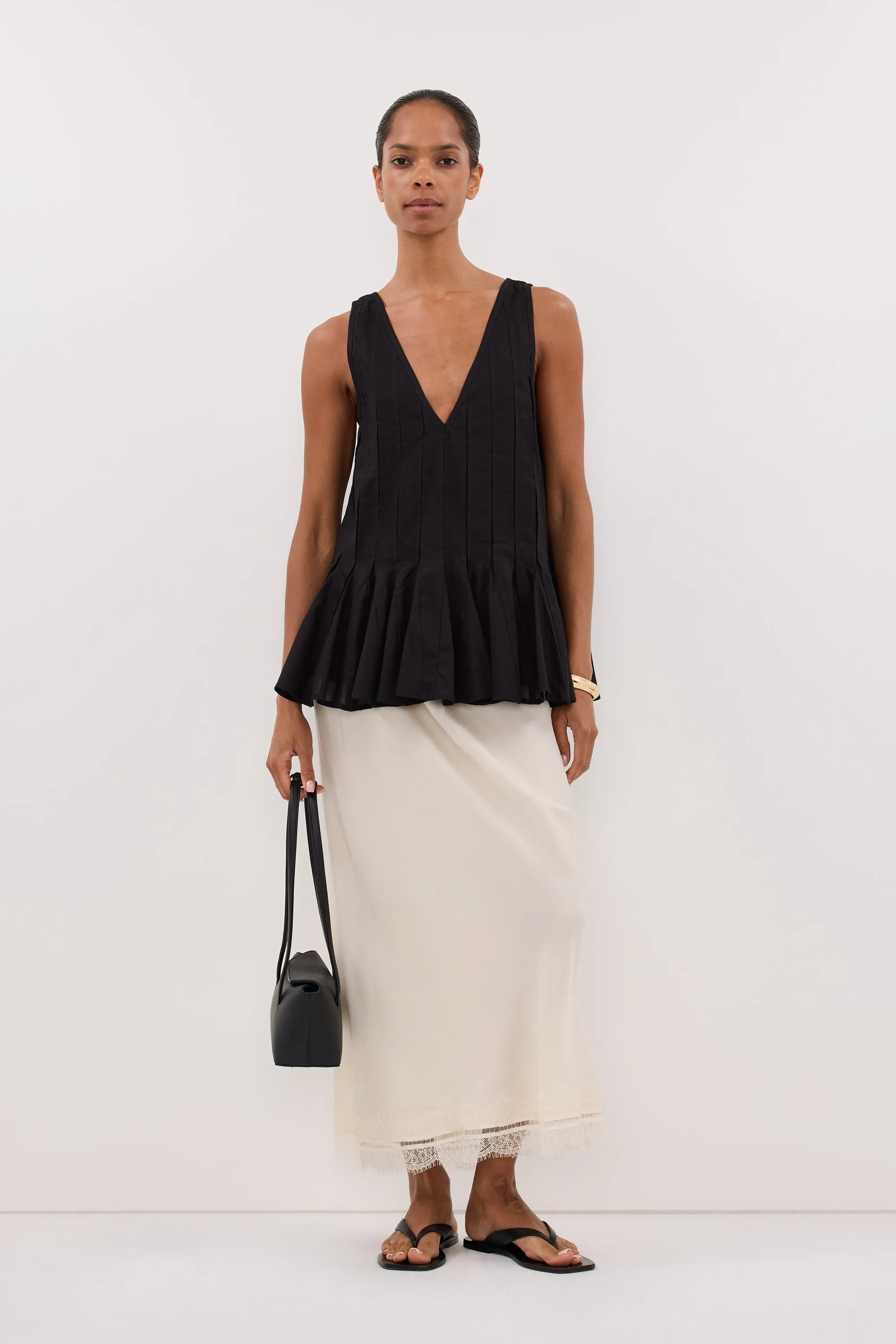 PIXIE BLACK LINEN GODET TOP sold by Dissh product image thumbnail 5