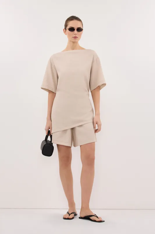 CALIA BONE BOAT NECK SLEEVED TOP made by Dissh