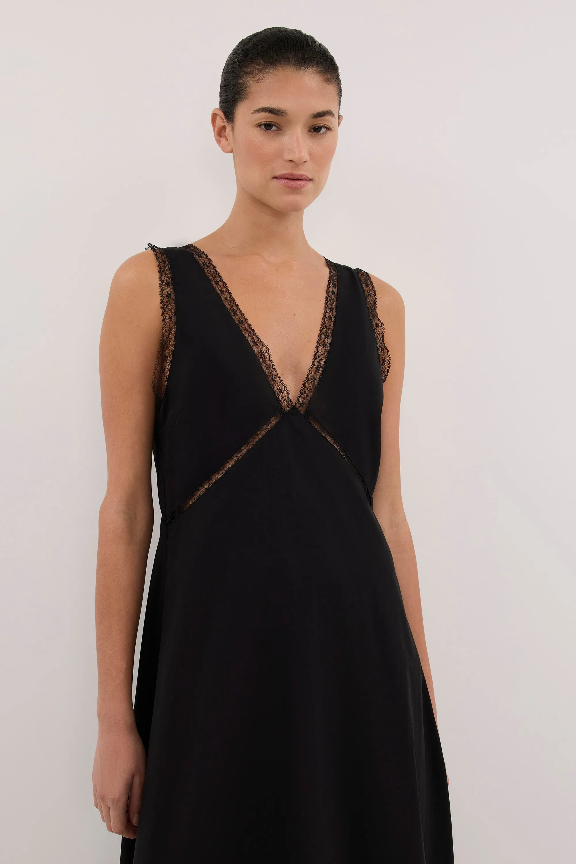 ROSIN BLACK LACE TRIM MIDI DRESS sold by Dissh product image thumbnail 2