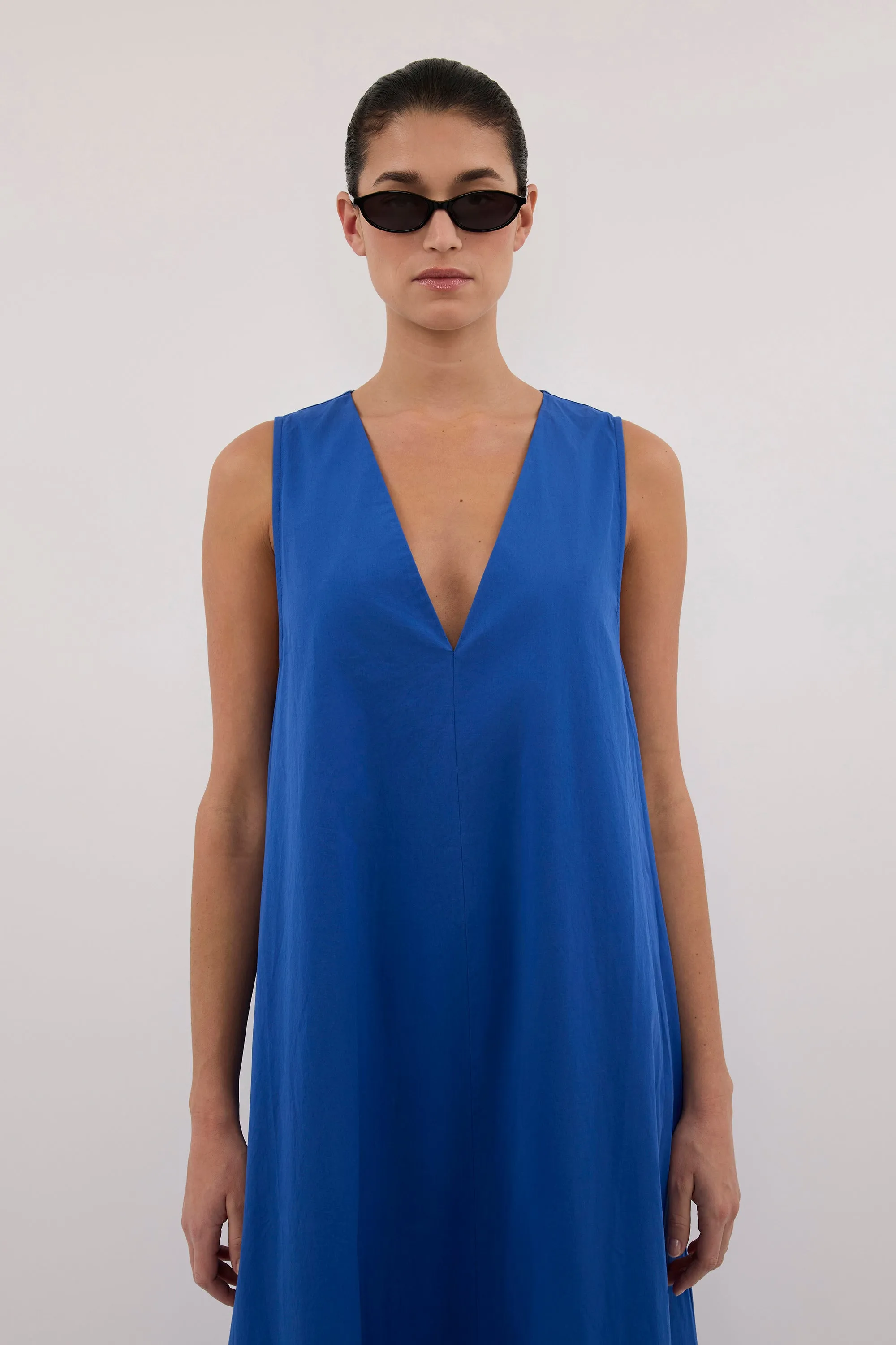 ORLENA COBALT V NECK COTTON MIDI DRESS sold by Dissh product image thumbnail 2